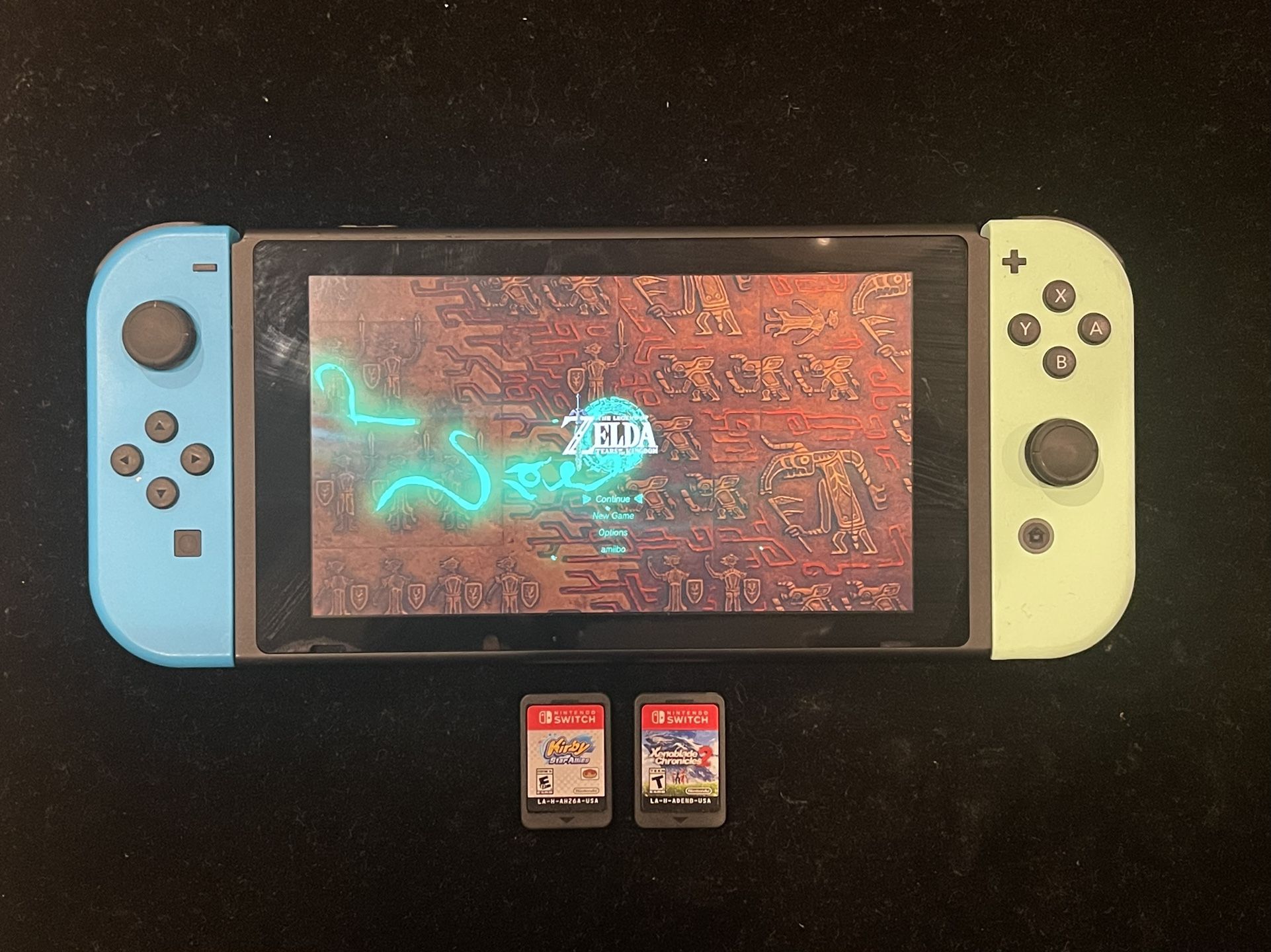 Nintendo Switch 32GB Console Neon Green Blue Joy-Cons+ 2 Games