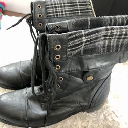 Womens’ Combat Boots