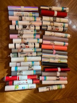 Vinyl for Cricut (32) and transfer tape (2)