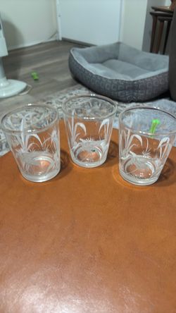 Set of 3 Etched Glass Tumblers