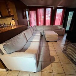 Sectional Couch With Ottoman
