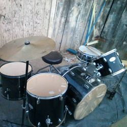 Rockwell Series Drum Set.!!