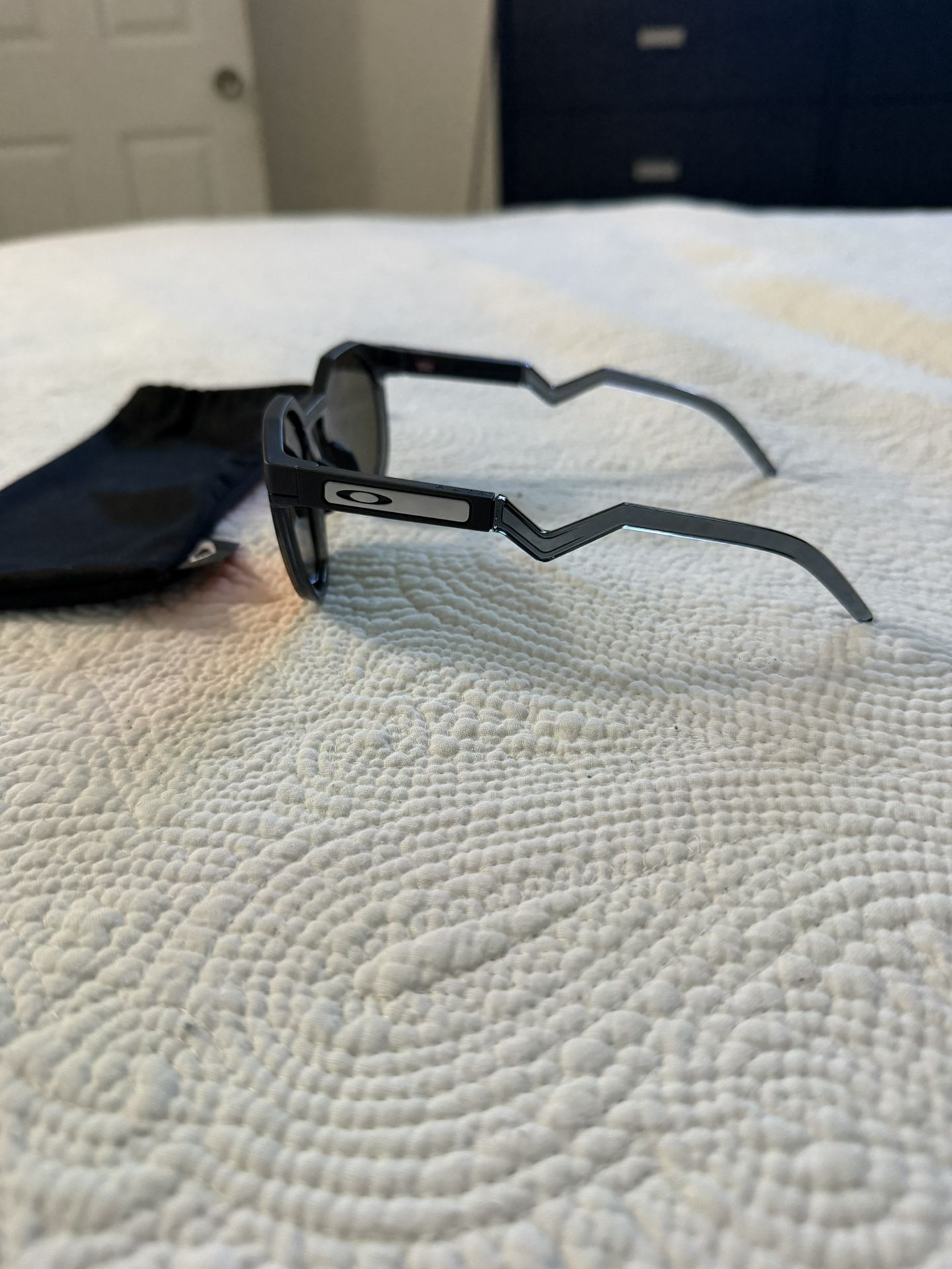 Oakley Prizm Ruby Lenses, Matte Carbon Frame