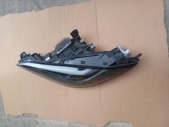 2021-24 Corvette Stingray Headlight