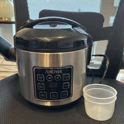 AROMA Digital Rice Cooker