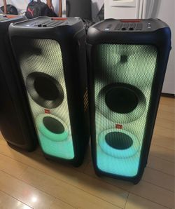 JBL PartyBox 1000 1100W Portable Bluetooth Party Speaker - DJ Pad, JBL Signature Sound, LED Lights
