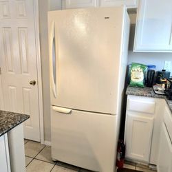 Kenmore Refrigerator 