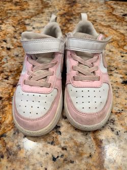 Toddler Nike shoes 9c