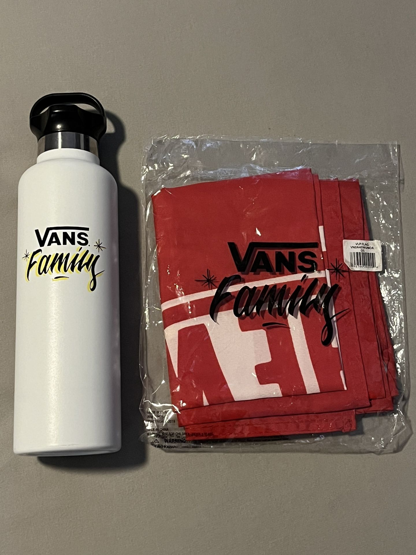 Vans Family Exclusive h2go Tumbler Water Bottle + OTW Flag Bundle Brand New DS