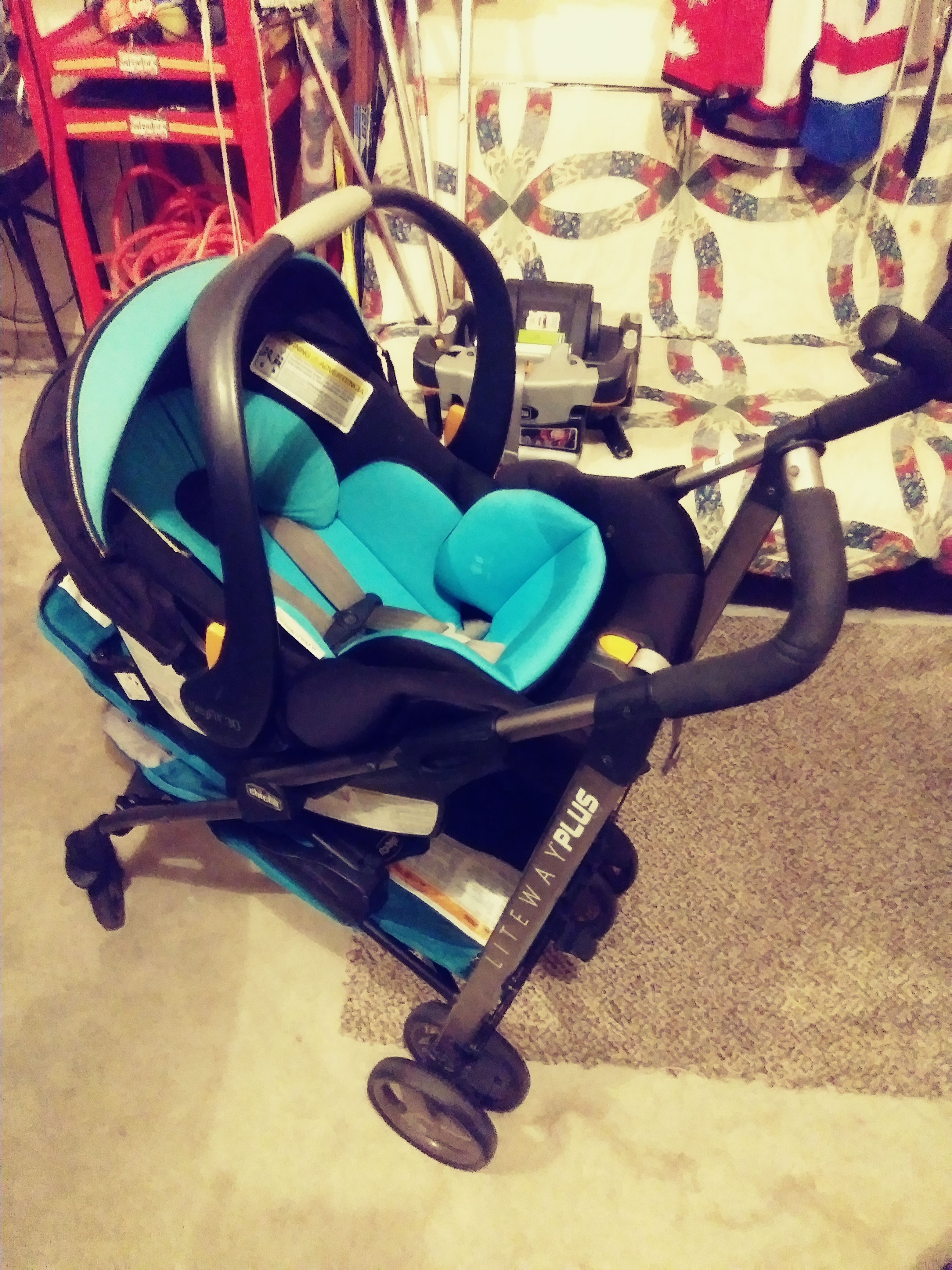 Chicco Infant Carseat, 1 Lock-In Car Base & Stroller (Set of 3)