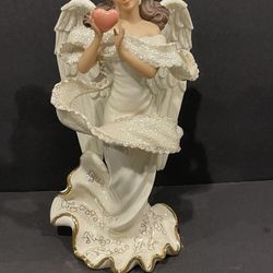 Lenox porcelain “Serena” Angel of Tranquility. Comes in styrofoam box. Excellent condition. 