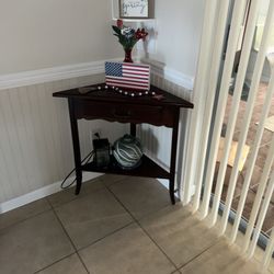 Cherry Wood Corner Accent Table 