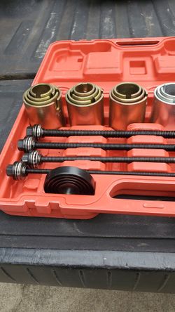 Automotive Press And Pull Sleeve Set