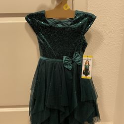 5T Brand New Girl Dress With Great Condition 