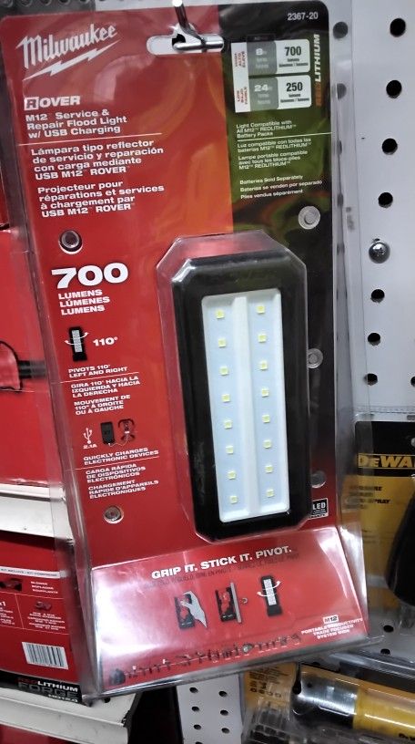 MILWAUKEE ROVER M12 SERVICE & REPAIR FLOOD LIGHT W/USB CHARGING (TOOL ONLY)