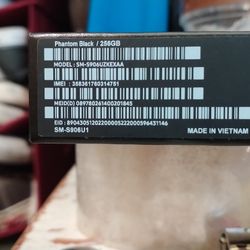 Samsung Galaxy S22 Smartphone