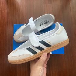 *NEW IN BOX Adidas Samba Jane 