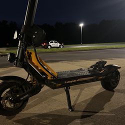 Ausom Leopard Electric Scooter