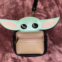 New Disney Park Wrist Wallet Baby Yoda