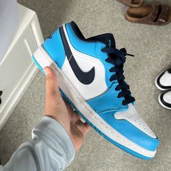 Jordan 1 Low Unc
