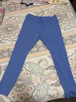 Blue Athletic Leggings with Side Pockets