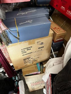 WHOLESALE BOOTS/SANDALS