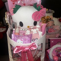 hello kitty coquette gift bag 