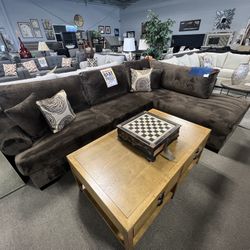 $1899 Comfy Sofa Chaise 🤎 Easy Purchase Available ✅