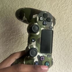 PS4 controller