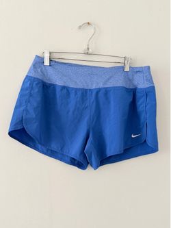 Nike dri fit running short size M pocket on back
