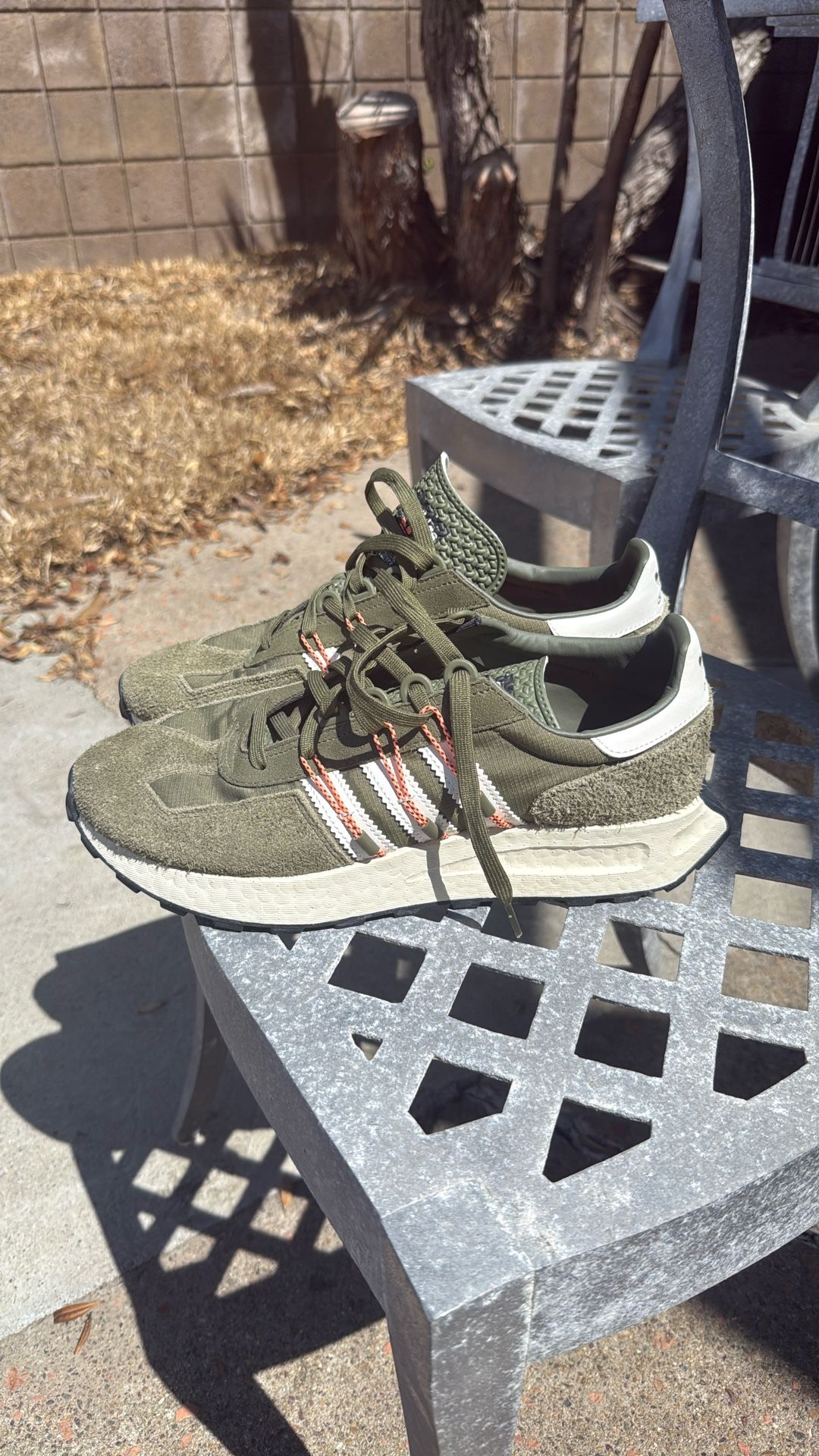 ADIDAS Retrophy E5