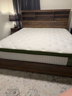 King Vintage Style Wooden Bedframe with bottom storage