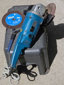 Angel Grinder USA Heavy Duty 7"  Disk,Including a new cutting Disk,in Grate Working Condition