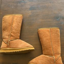 Womens Ugg Boots Size 5