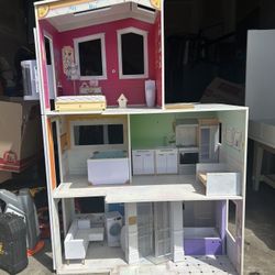 Rainbow High Dollhouse