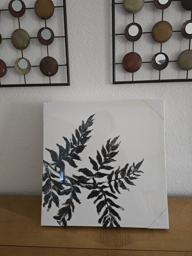 Black And White Leaf Print Wall art