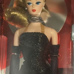 Solo in the Spotlight Barbie 1994 Blonde