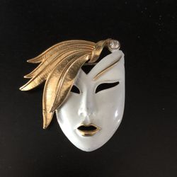 Mask Brooch 