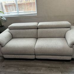 Living spaces power reclining sofa with USB 85"