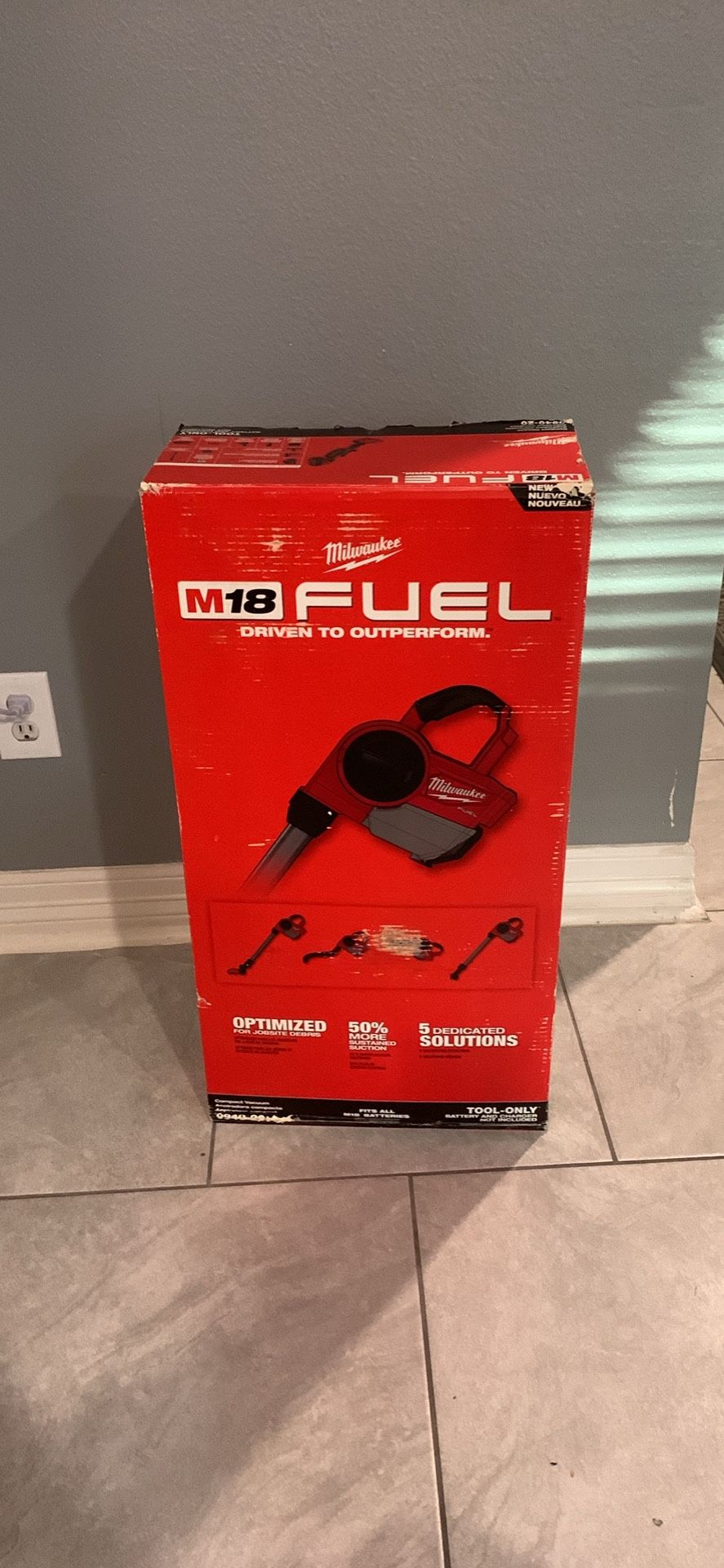 Milwaukee M18 Compact Vacuum