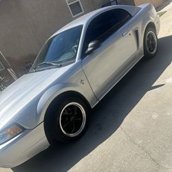 2001 Ford Mustang