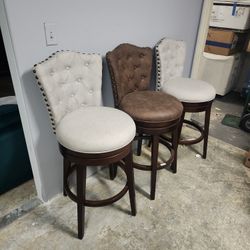 3 SWIVEL BARSTOOLS CHAIRS