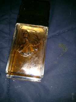 White Shoulders eau de cologne