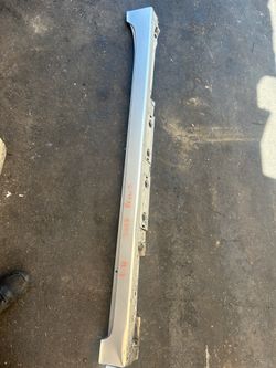 Toyota Prius Rocker Moulding Driver Side LH Silver 2010 - 2015 ; J443
