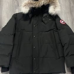 Canada Goose Wyndham Parka Coat Men L and M Brand New