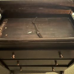 Free Baby Changing Table 
