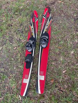 Water skis