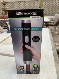 Automatic wine opener