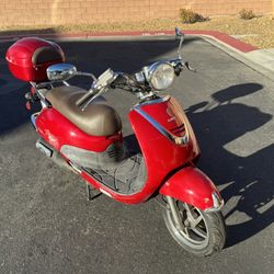 Lance Cali Classic 125cc Scooter Moped
