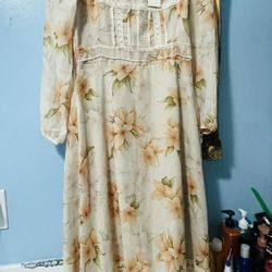 Brand New With Tags Dress Size M,it’s So Cute Pu Near Tully And Monterey Rd 